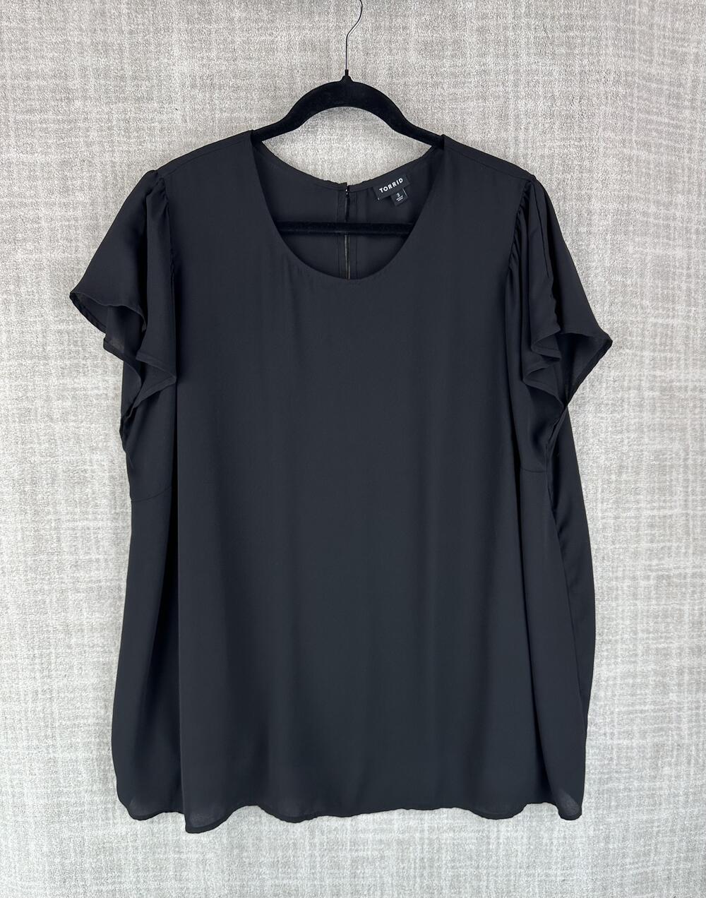 Torrid Blouse Womens 3 Black Tunic Flutter Sleeve Scoop Neck Ruffle Poly Chiffon